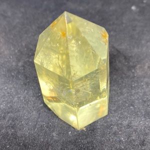 Citrine point